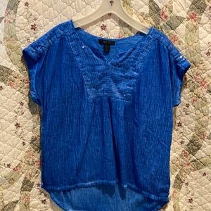 Striking TV blue hi low tunic.